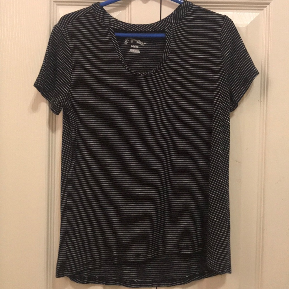 girls black and white striped t-shirt